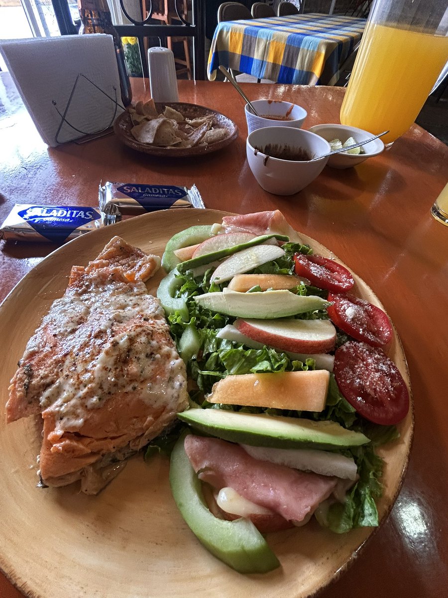 Balanceamos 🏋️‍♀️ 💪 🥘 

#ViveMejor
#ViveSano
#MuereSano