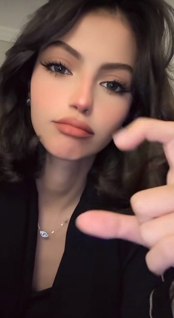 ابي واحد حمار دلخ ديوث غبي كلب مطيع كلمه لا مو عنده يسوي رت ويجي خاص🤭🛐

#ديوت_بدوي #معصيتي_رحتي