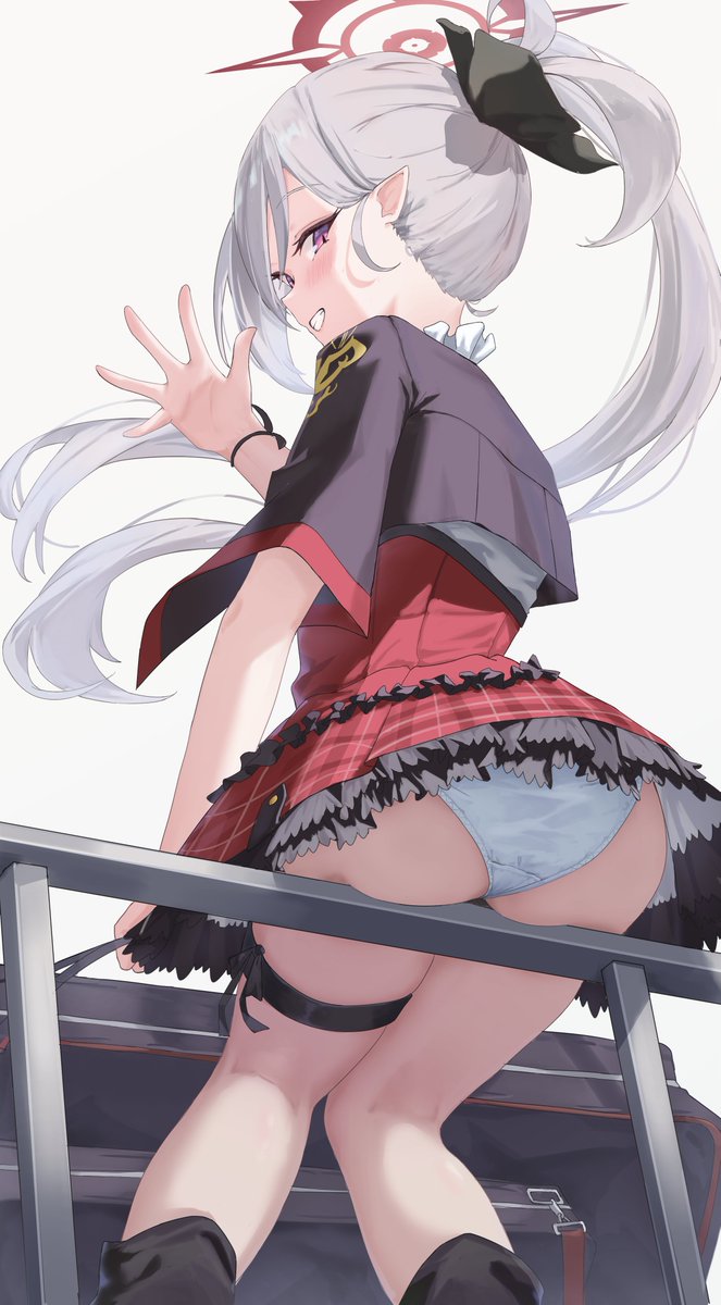 PS68Imp's tweet photo. (Spotting @SparklyGyaru down from her spot up on the 2nd floor at a cafe she was playing hookey at, she called out to her)

"Hey, Kirara!! Skipping class too?" She grinned deviously, waving her hand slightly. "Want to come up here and skip class together with me?" https://t.co/5sApusBePk