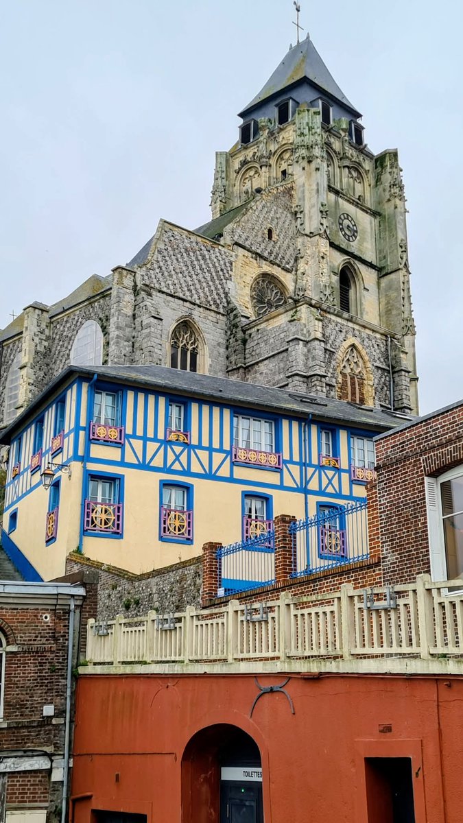 luckasdelille59's tweet photo. Salut les lève tôt et les couche tard 🙋♂️
Bonjour et bonne journée les amis, sous le soleil ou sous la pluie 🌧🌞
#Treport #Normandie #France 🇫🇷🇫🇷 https://t.co/oIruZPpGUk