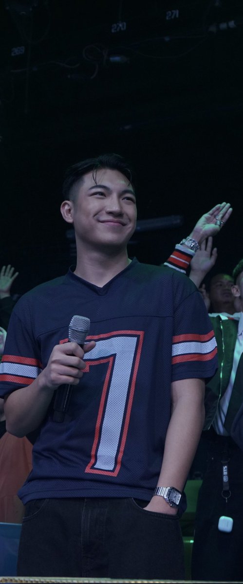 simplysheeen's tweet image. Pogi mo na nga, freeeesh ka pa??

#DARREN @Espanto2001
#AwoooShowtime