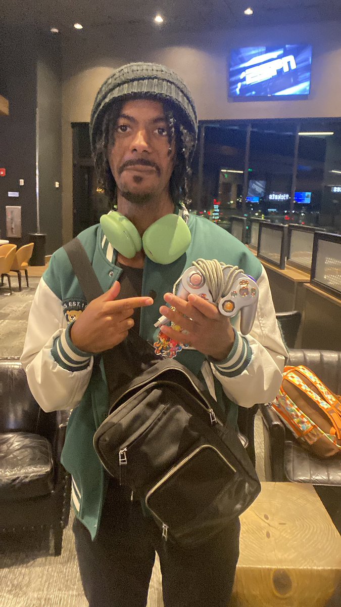 another HAPPY 😡 cumsock customs customer. We really CAME through and made his controller STICK together! 😛 <a href="/miror_g/">Grandmaster</a>