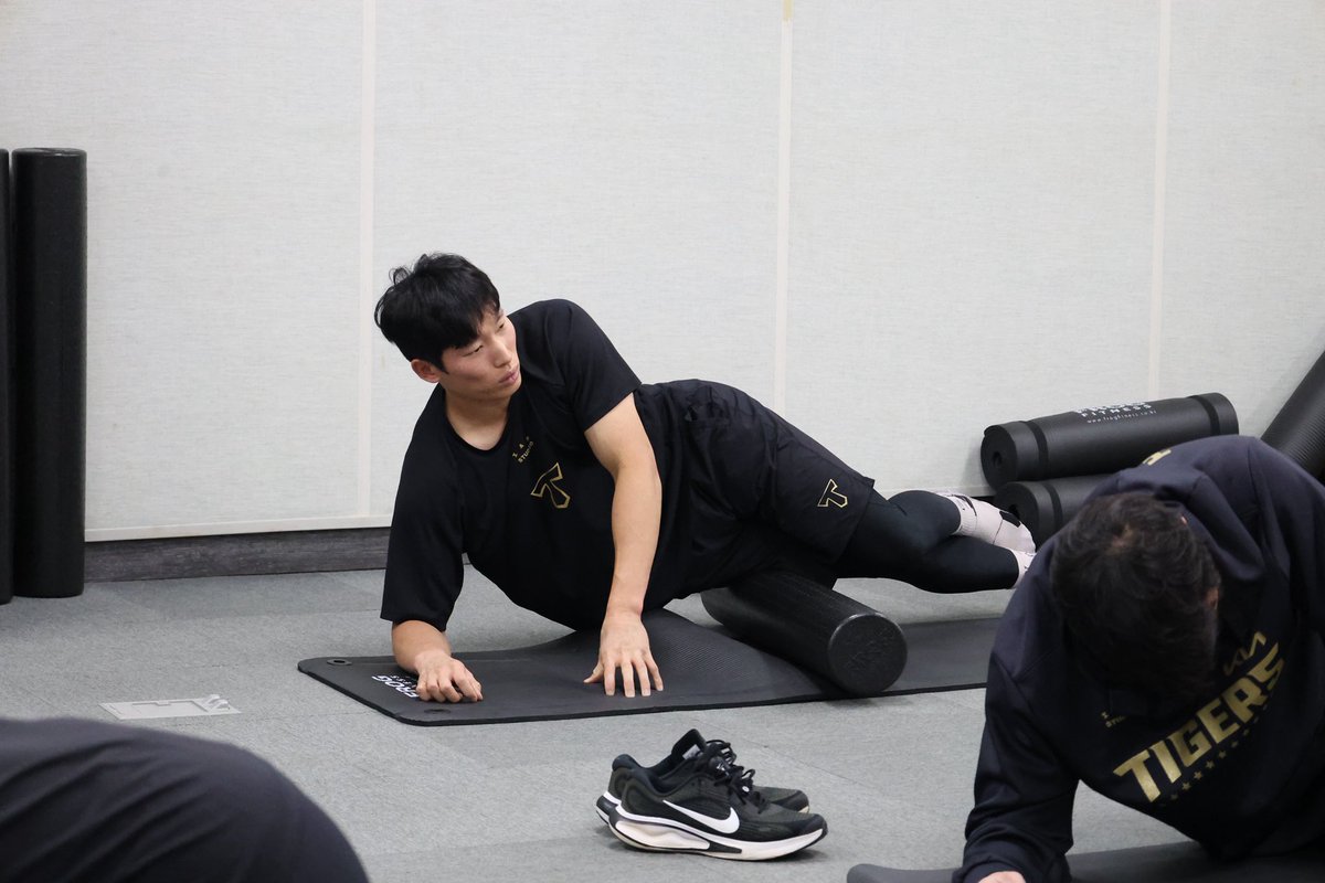 유연성 강화와 신체 밸런스 회복을 위한 필라테스로 오늘의 훈련을 시작했습니다🐯