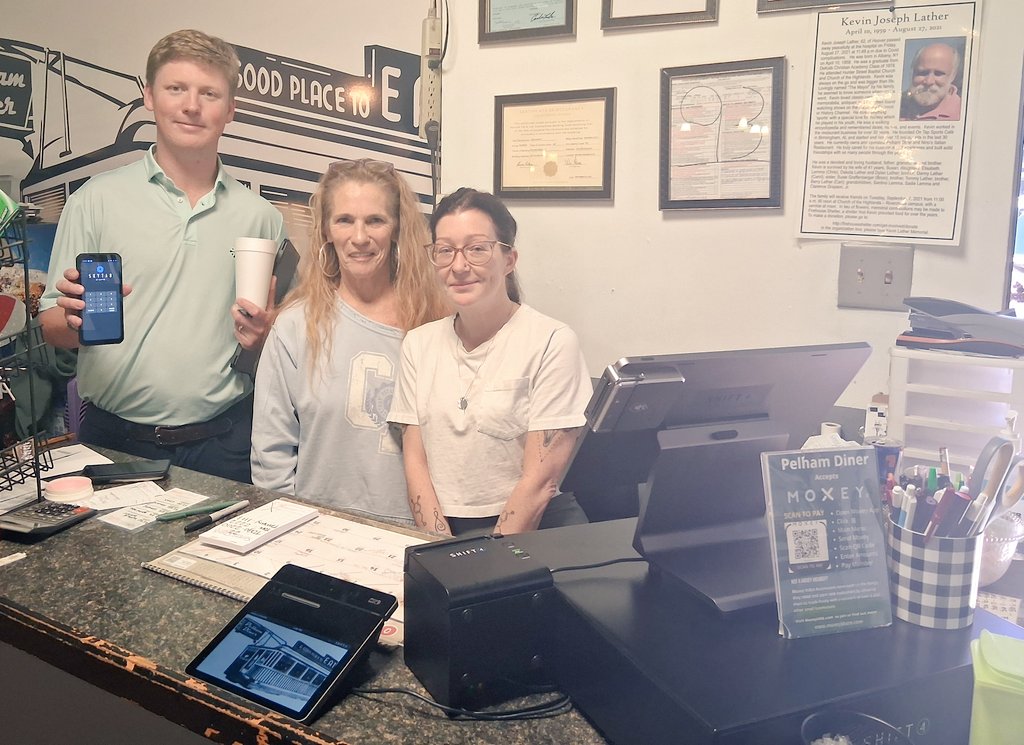 TuckerShift4's tweet photo. Pelham Diner in Pelham, AL is now live with @SkyTabPOS by @Shift4. This is their first time entering the world of technology past a calculator! #TeamFour #BoldlyForward https://t.co/Rwtqly9D8g