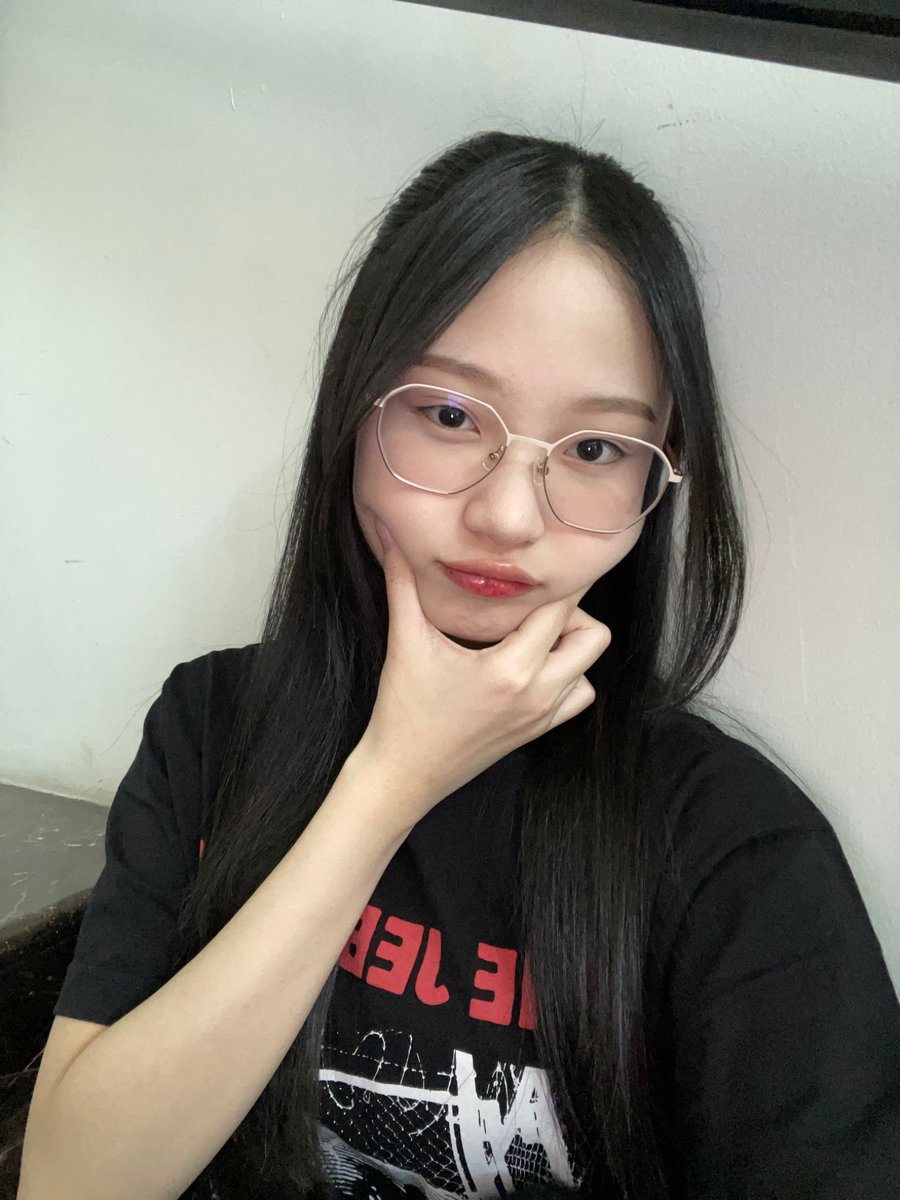 M_MikaelaJKT48's tweet photo. #Mikamis 💞🫶🏻 https://t.co/GMqWOPv69n