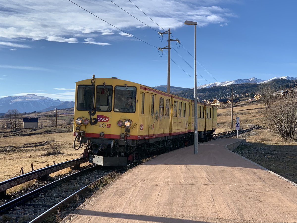 lio_train_sncf's tweet photo. Bonjouuuuur ☕️🥐
🕕Il est 6⃣h, vos lignes sont impatientes de vous retrouver, et nous aussi, via votre #InfoTrafic quotidien.
On est ensemble➡️20h pour vous informer sur les ##TrainliO qui sillonnent notre belle région #Occitanie.
💁Besoin d'aide ?
@lio_train_sncf https://t.co/t511gTdCak