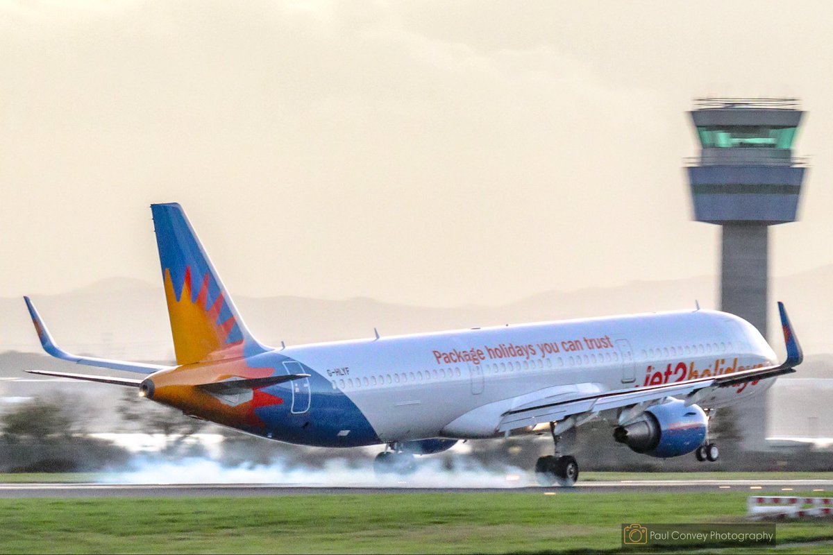 livinitlargee's tweet image. Great to capture this @jet2 @Airbus A321 coming into @LPL_Airport  last night, I would to see more of these coming into Liverpool Airport.

#jet2 #aviation #airbus #a321 #aviation #photogrphy