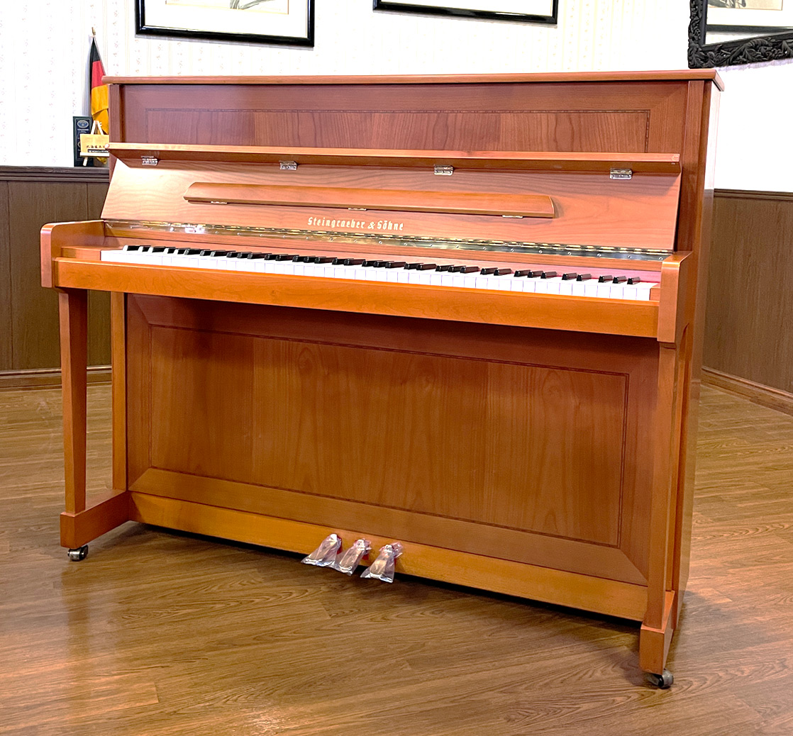 importedpiano's tweet photo. 今日のピックアップピアノは、

迫力とダイナミクスを兼ね備えるピアノ。

「シュタイングレーバー 116」です。

詳しくは
https://t.co/D4eL11hC01

#シュタイングレーバー #steingraeber #ヨーロッパピアノ #輸入ピアノ #輸入ピアノジャパン #piano #importedpiano #ピアノ https://t.co/u3kGbxBGKq