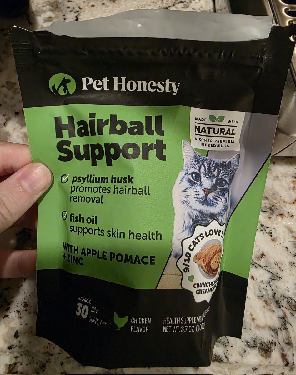 If you have a cat who has hairball issues btw this shit is AWESOME