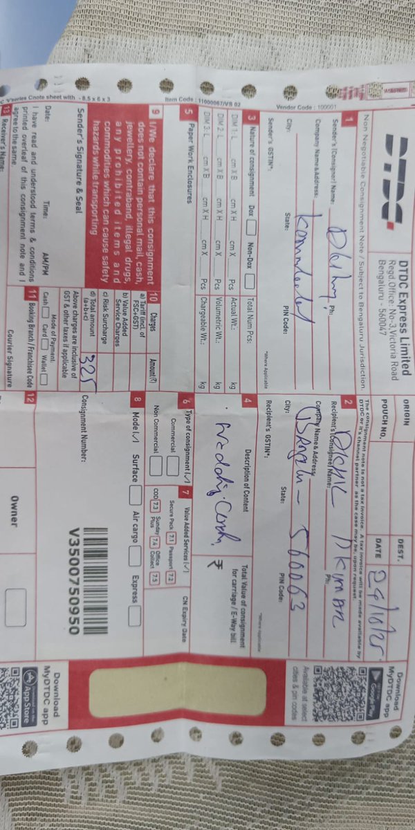 apkj005's tweet photo. @DTDCIndia @DTDCIndia 
I have booked a consignment from My home town to banglore, on 24-oct-2025. While tracking the shipment it's showing as Calicut as the final destination, where as I have the receipt of booking which clearly stated banglore attaching the picture https://t.co/q397MOGWkX