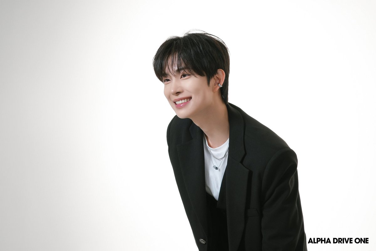 📸】 Mnet Plus Chat │ 251030 🆙 「ALPHA DRIVE ONE Official