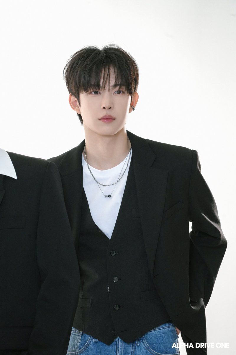 📸】 Mnet Plus Chat │ 251030 🆙 「ALPHA DRIVE ONE Official