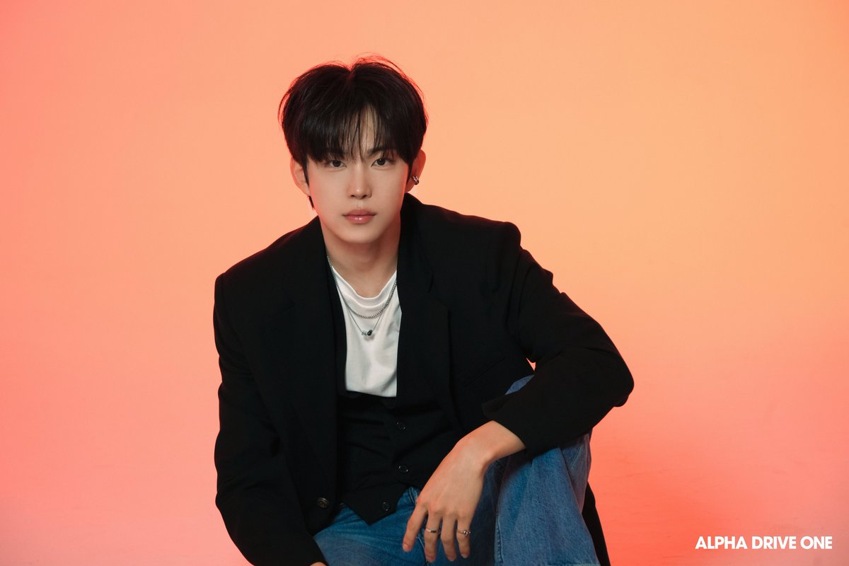 📸】 Mnet Plus Chat │ 251030 🆙 「ALPHA DRIVE ONE Official