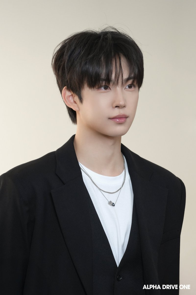 📸】 Mnet Plus Chat │ 251030 🆙 「ALPHA DRIVE ONE Official