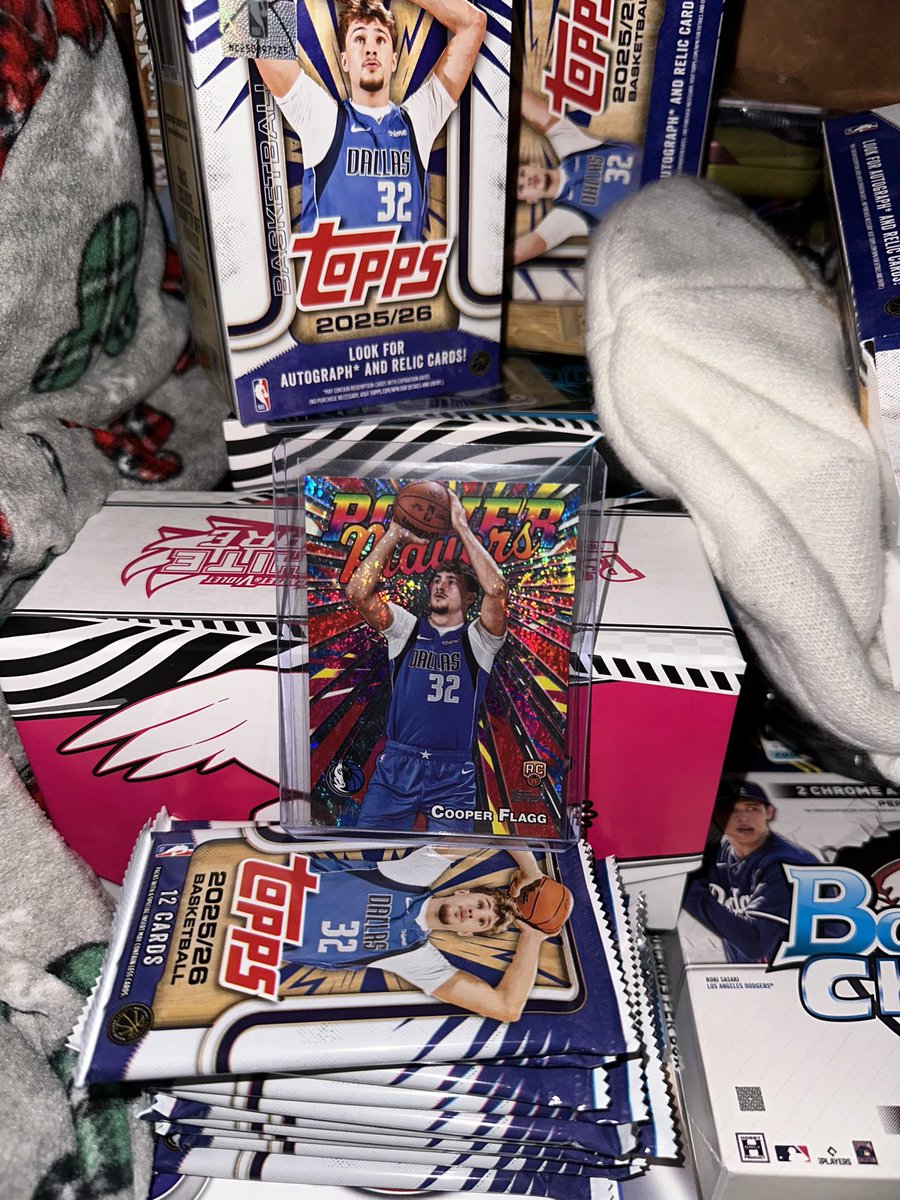 diegosperc's tweet photo. out of a blaster !!! haven’t even gotten my hobby boxes since it’s release 😅😅 @CardPurchaser https://t.co/3jZO2GE8k8