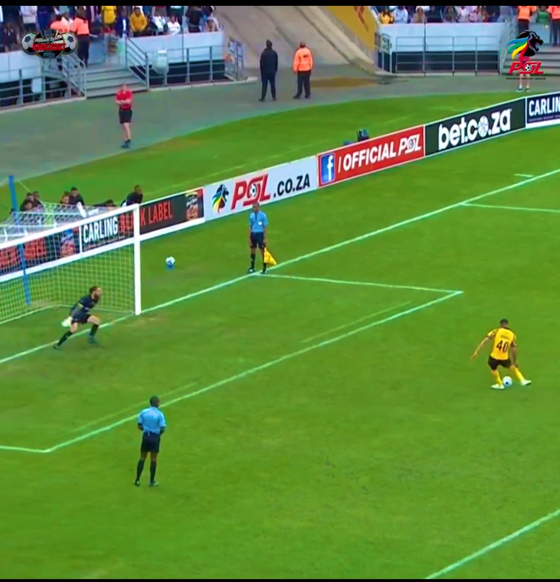 iamelvee's tweet photo. @OfficialPSL @_Marumogallants @StellenboschFC As long as we don’t have VAR, this will keep on happening https://t.co/IzrdyGE8hT