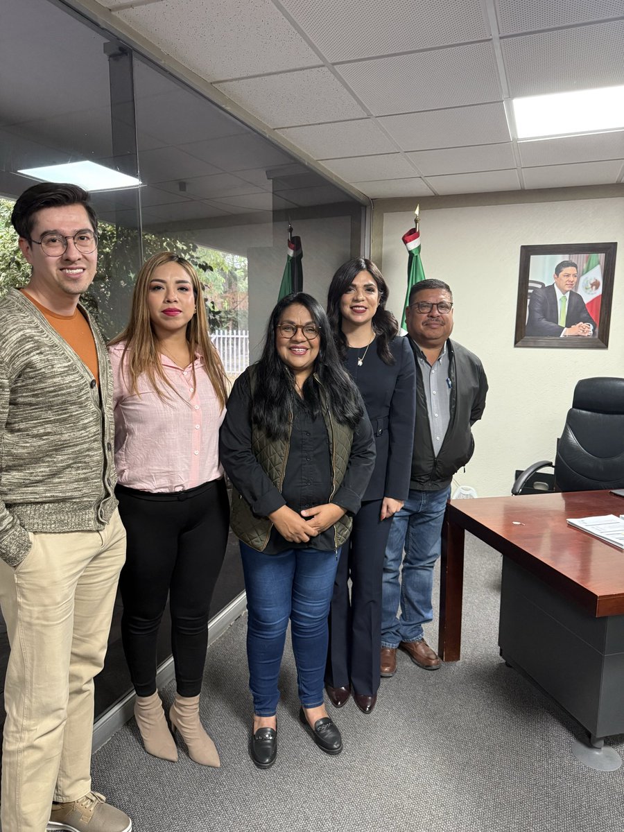 El día de hoy en representación del Director General del <a href="/INIFEDmx/">INIFED</a> asistí a una reunión de trabajo con el Secretario de Educación Pública del estado de #SLP y la Directora del Instituto Estatal de Infraestructura para el seguimiento a los trabajos de rehabilitación, construcción