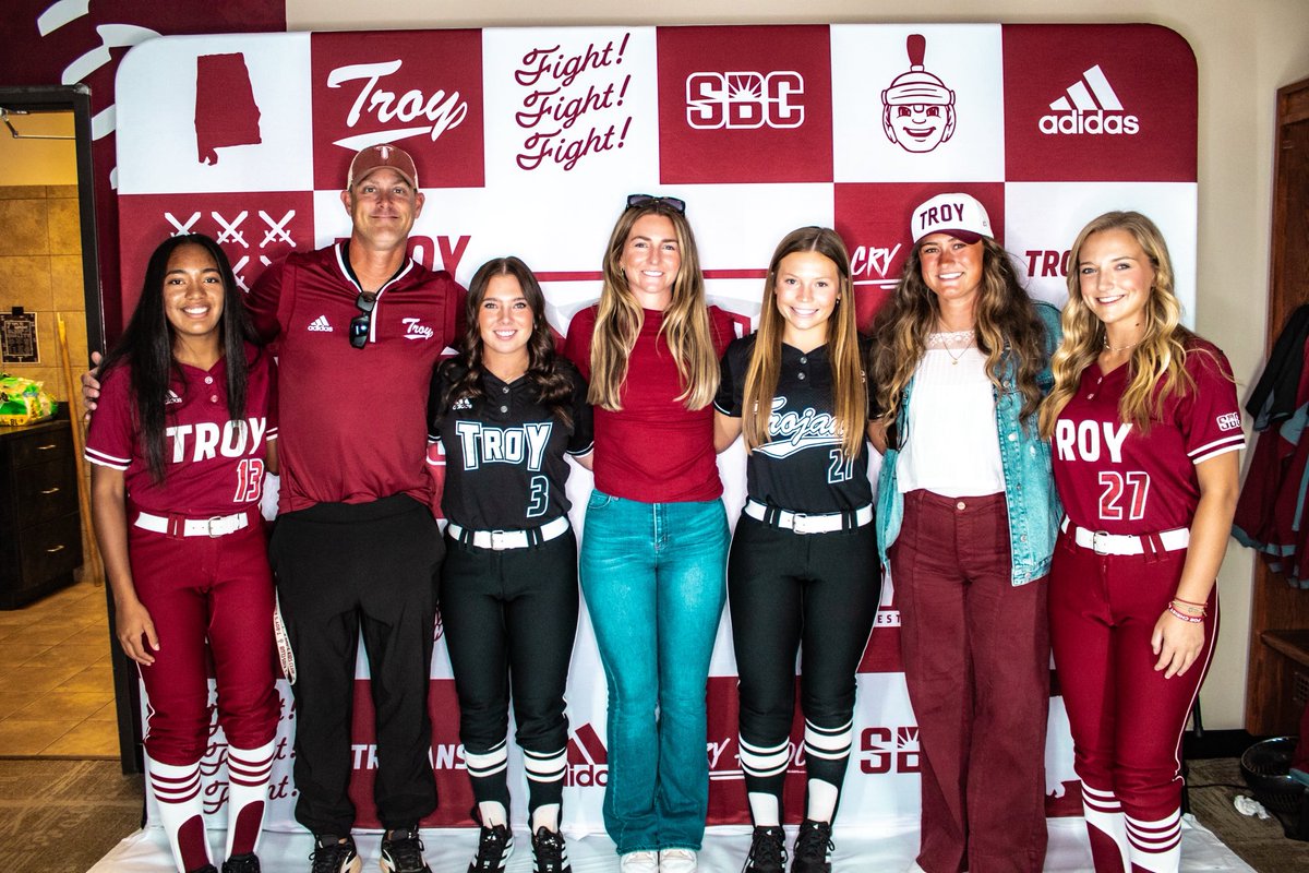 anna_bonds844's tweet photo. I had such an AMAZING time on my Official Visit!!! I can not wait to call Troy my Home!!! Go Trojans ⚔️⚔️⚔️ @e_newellcoach @MackPuck01 @ElizabethH_99_ @NateTompkins @BSherSB @sumasoftball @08SCANATIONAL @troy_report https://t.co/8vxFsvb0zZ