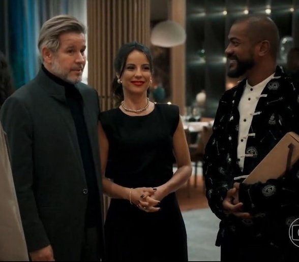 Corasmoraes's tweet photo. A mulher mais linda, dona do sorriso mais lindo e dona do nome mais feio. Amo muito essa minha menina, Zenilda https://t.co/CXyXnPxlOe