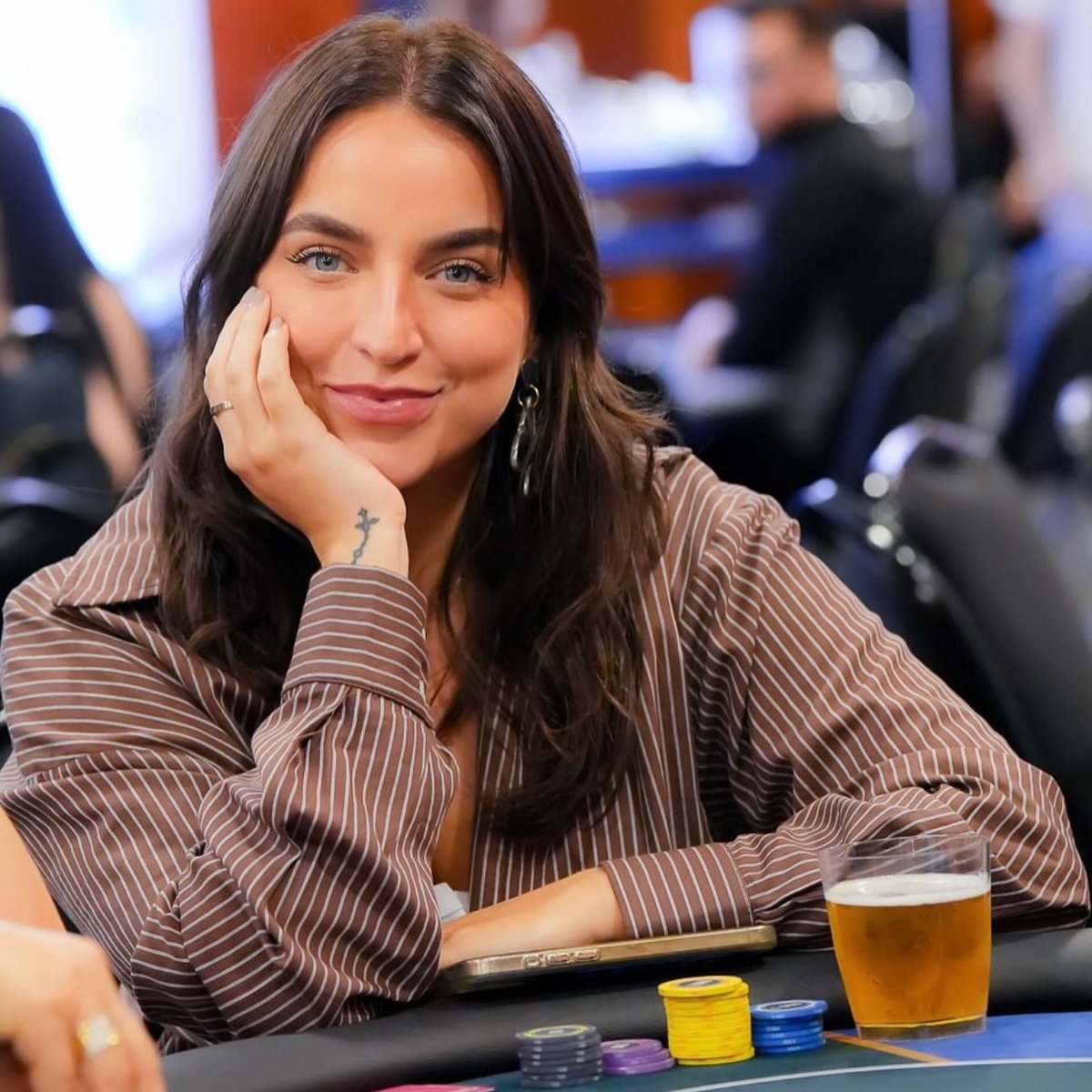 choquei's tweet image. 🚨AGORA: Bruna Unzueta assumiu seu namoro com a jogadora Gabriela Guimarães.

A revelação foi feita ao Hugo Gloss.