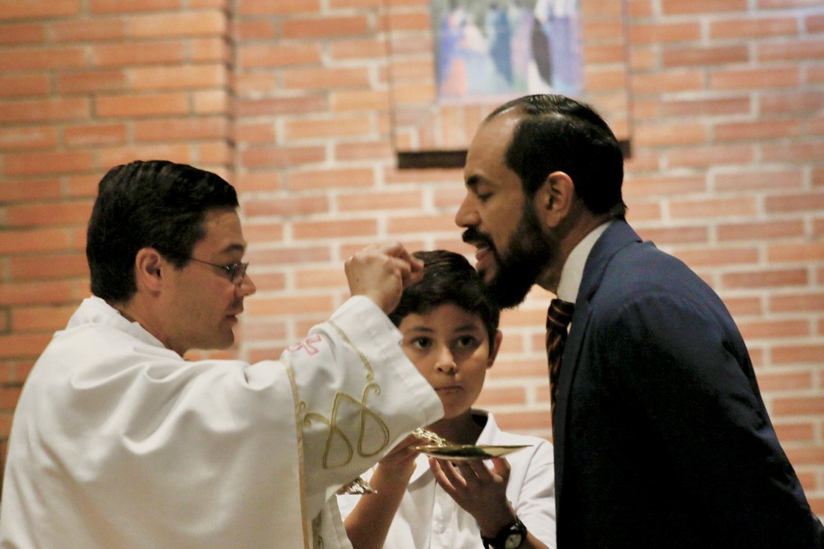 Cuando me preguntan “de dónde saco tanta energía” 🙏🏽

R/ Oración, Comunión, amigos, deporte y un nutritivo desayuno. 

¡A Dios toda la Gloria!

PD: Gracias Jonathan C. por estas fotos sorpresa.