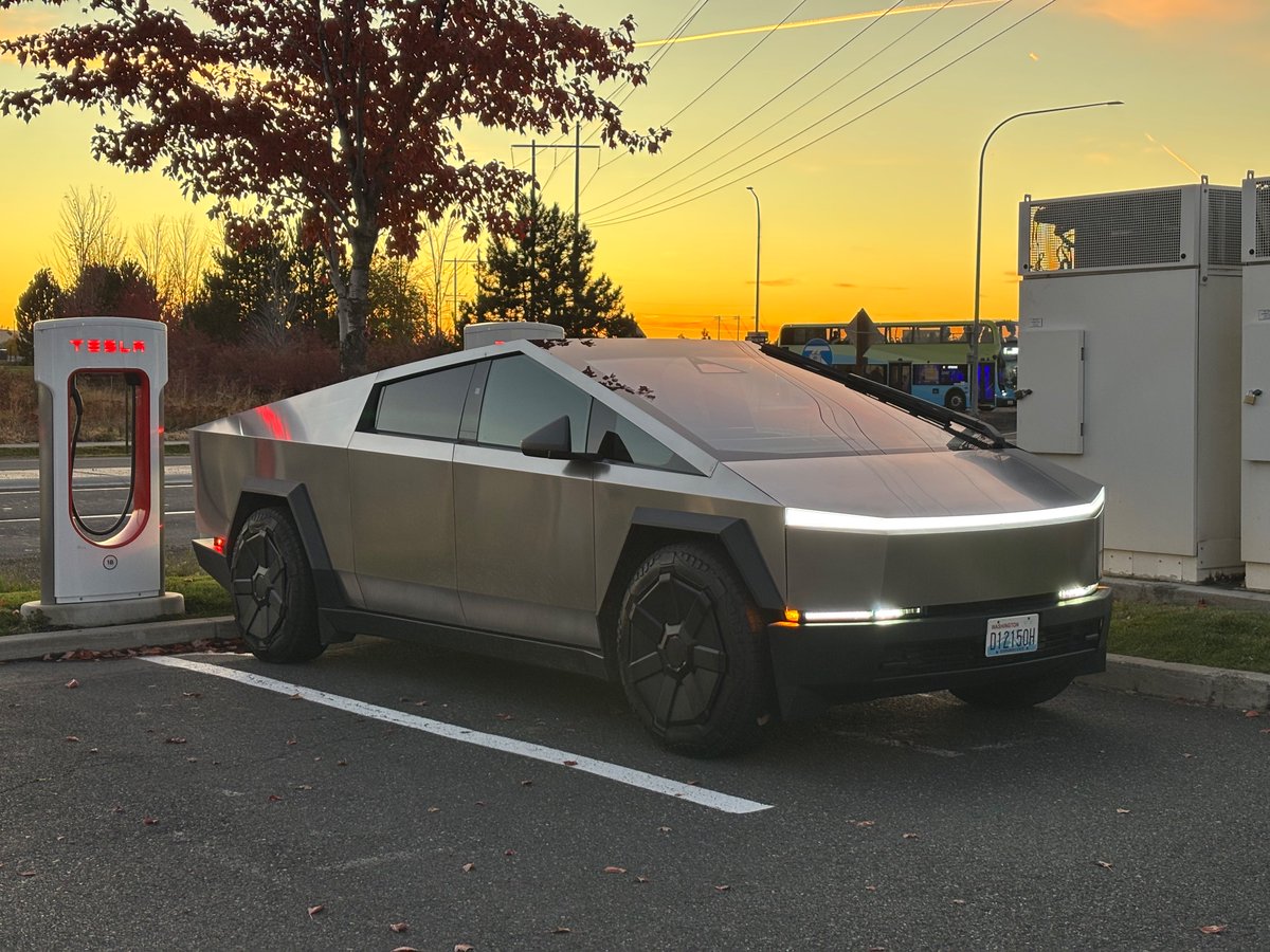 TESLA_winston's tweet photo. My @Tesla Model 3 is in for service. The repair is out of warranty and yet Tesla still gave me a loaner.

The loaner is a brand new @cybertruck Cyberbeast. 

Crazy to think they gave me a car that is worth 8 times more than my car. 

The Liberty Lake Service Center is awesome! https://t.co/xJ7nWfcO12