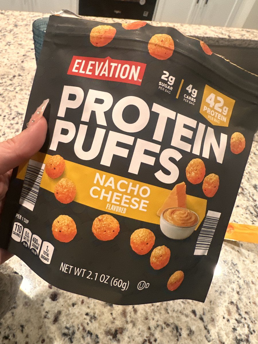 AnaisInCharge's tweet image. Tried a new protein snack. Just as disappointing as men. It tastes like motor oil flavored flour. I should have bought chips. 😂