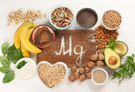 KristenJakobitz's tweet image. What nutrient is absolutely critical for hormone synthesis but often depleted by stress? It's Magnesium! Get more from foods like leafy greens, seeds, and quality supplements. 
#Magnesium #NutrientDeficiency #HormoneBalance