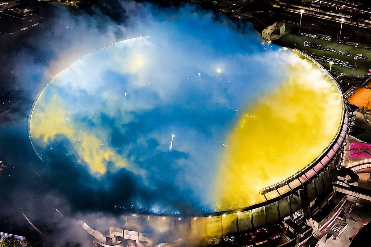 Básicamente es como si en el recibimiento de River-Mineiro hubiera pasado esto.