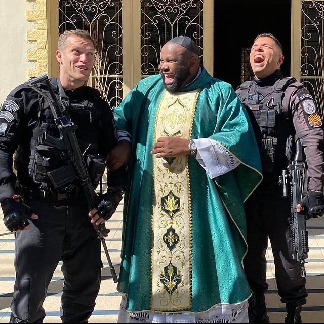 o_penitente's tweet photo. Cristo é Rei. https://t.co/i2hl9tQci4