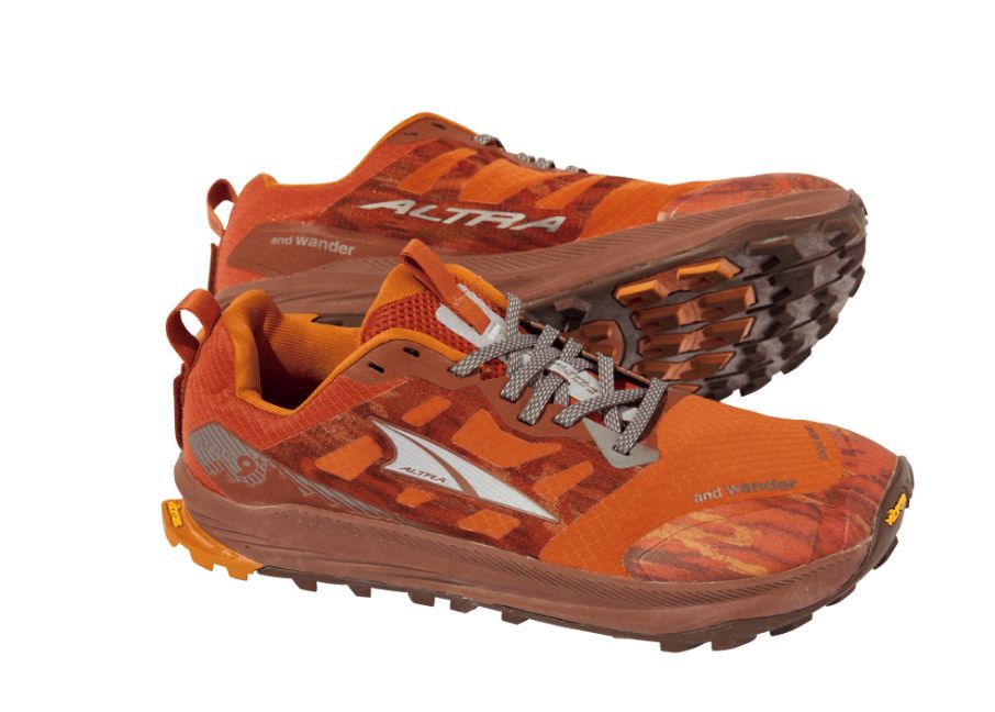 弾丸ターザン Okinawa Tarzan takes down a target with one shot from a bow