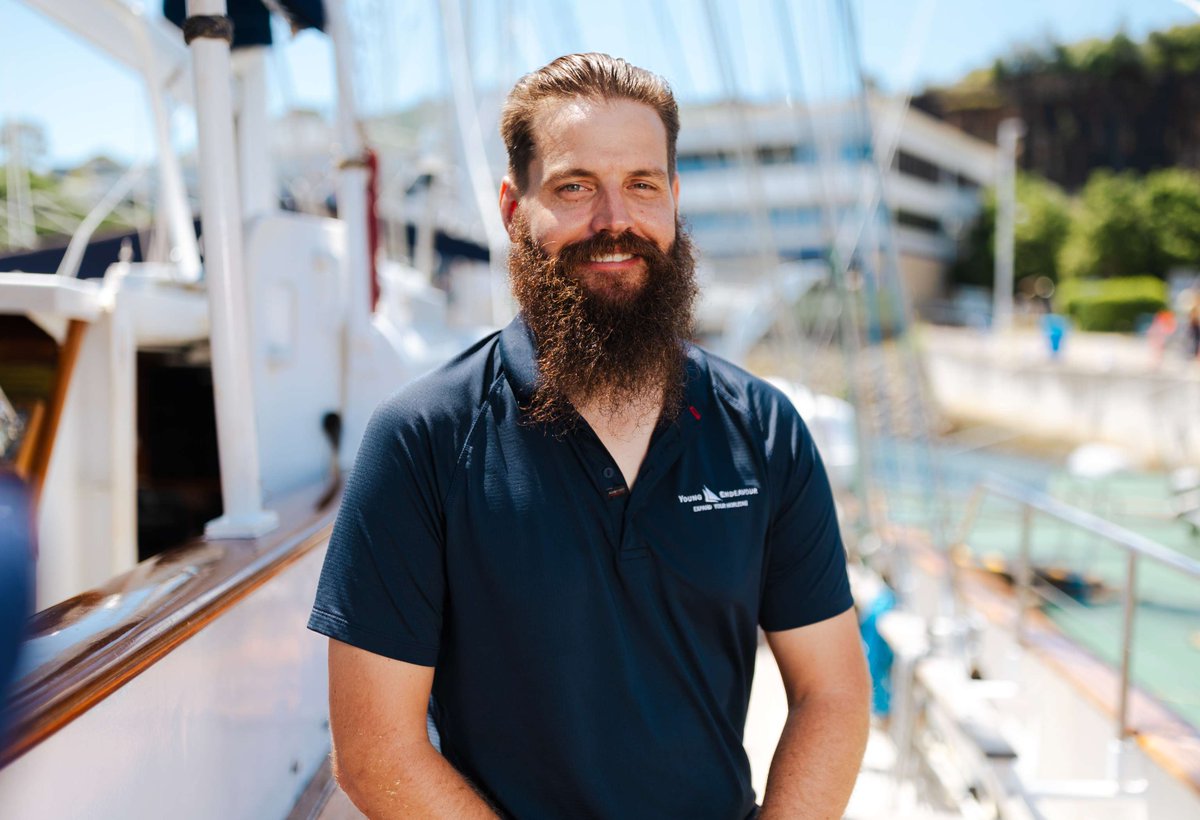 👋Meet our Engineer - Simon

➡️youngendeavour.gov.au/the-voyage/the…

#youngendeavouryouthscheme #livingthedream #YourADF #Navy #tallship #staffcrew #staffies #crew #yachtlife #belowdeck #ondeck #sailing