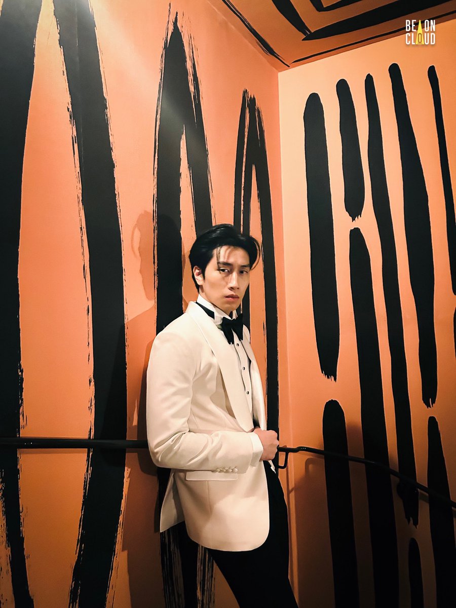 สุดหล่อ 

MFK X BIBLE IN PARIS D2
#MaisonFrancisKurkdjianxBible
#BibleWichapas