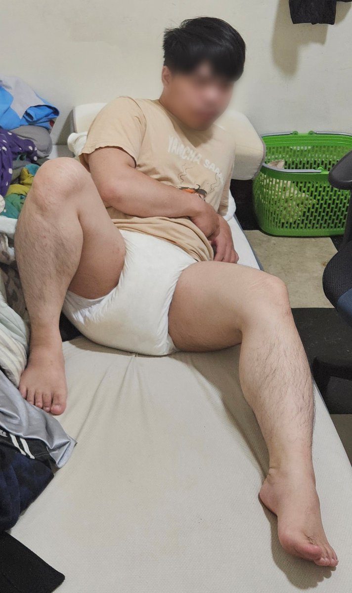 abdltgdboy160's tweet photo. 厚厚的才沒有濕濕勒🫣 #ABDL #Diaper #nappy #wet_diaper #diaperboy #adult_baby #diaper_lover https://t.co/iSic4X7Dnd