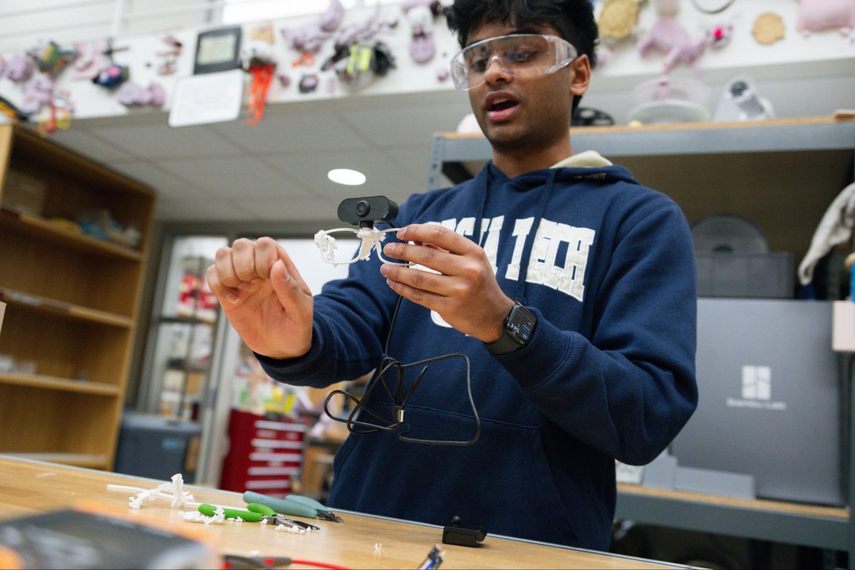 hackwithtrees's tweet image. This could be you 👀 Get that TreeHacks application in by this Saturday, 11/1 @ 11:59 pm‼️🌲🌲 treehacks.com