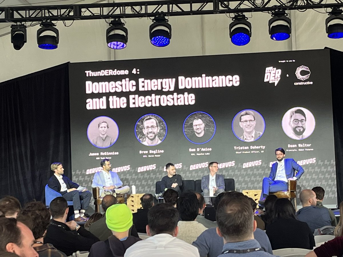 jabbauer's tweet image. Best session of #DERVOS by far - nothing else matters except capacity