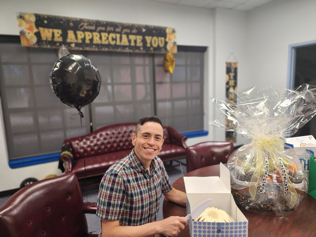 bramir13's tweet photo. Today, we celebrated our ROCKSTAR Principal @lunaleads on National Principals' Month! 

We are grateful to have such a dedicated and committed leader who supports and uplifts our team every day! 🥳🎉🫶🏽💕 I am proud to lead alongside you, Principal Luna! https://t.co/hEfGgs7pnw