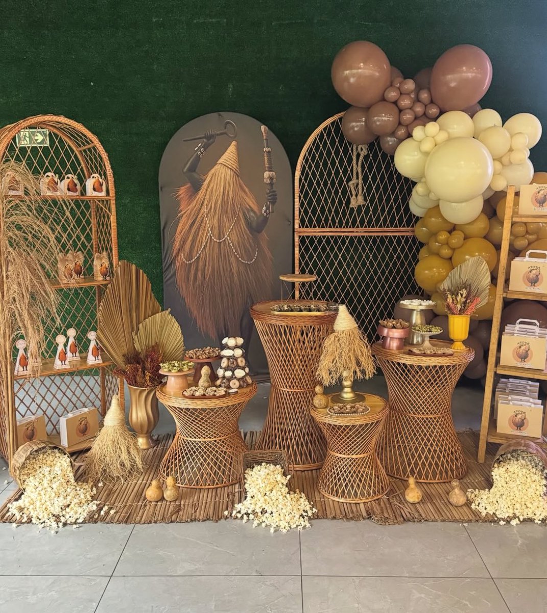 NossosOrixas's tweet photo. A criança pediu o tema da festa do Obaluaê.😍🤎🍂 https://t.co/ZZQ9dd4fxZ