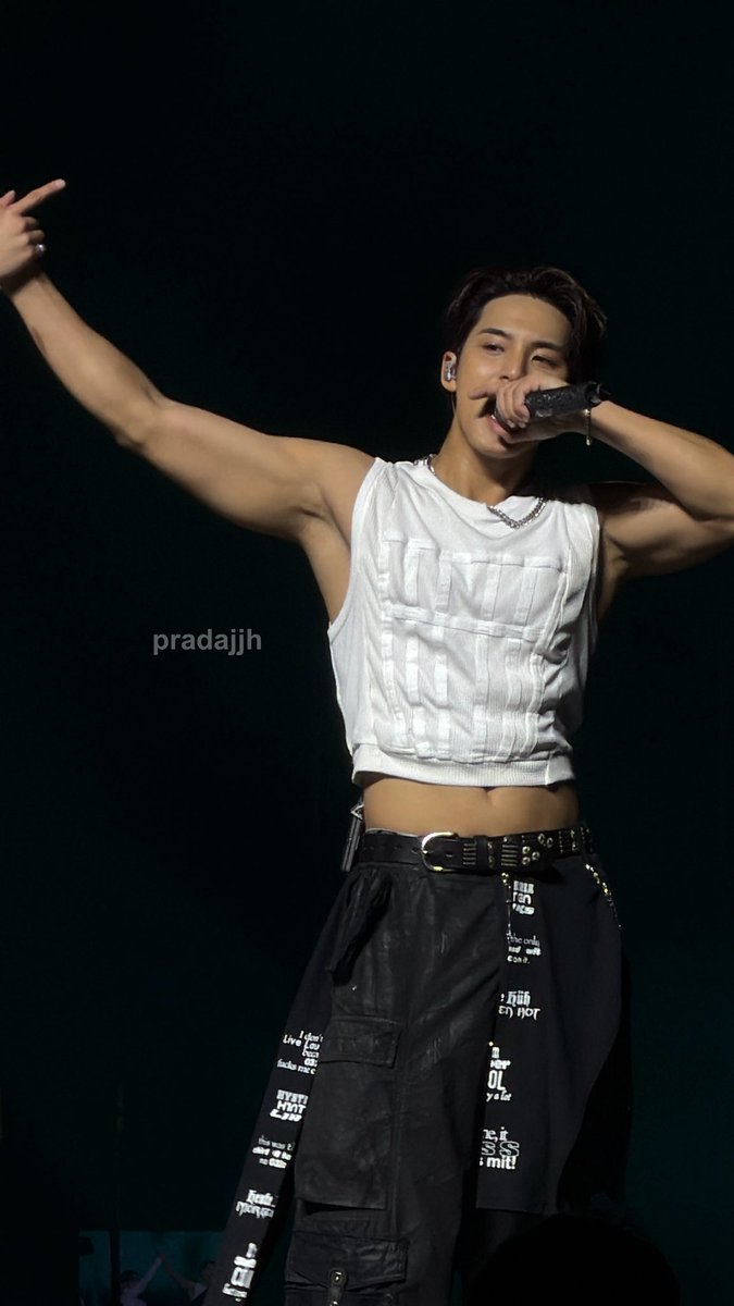 pradajjh's tweet photo. oh my god 

#SEVENTEEN #세븐틴 #MINGYU #민규 #SVT_WORLDTOUR #NEW_US #SVT_TOUR_NEW_ #SEVENTEEN_NEW_IN_DC https://t.co/MFaIGJqsLO