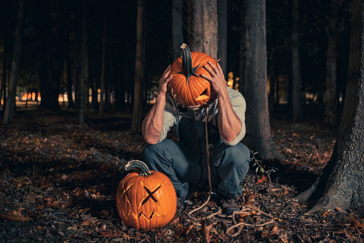 GaintrustMikey's tweet image. Some extra pics from the Haloween photo shoot