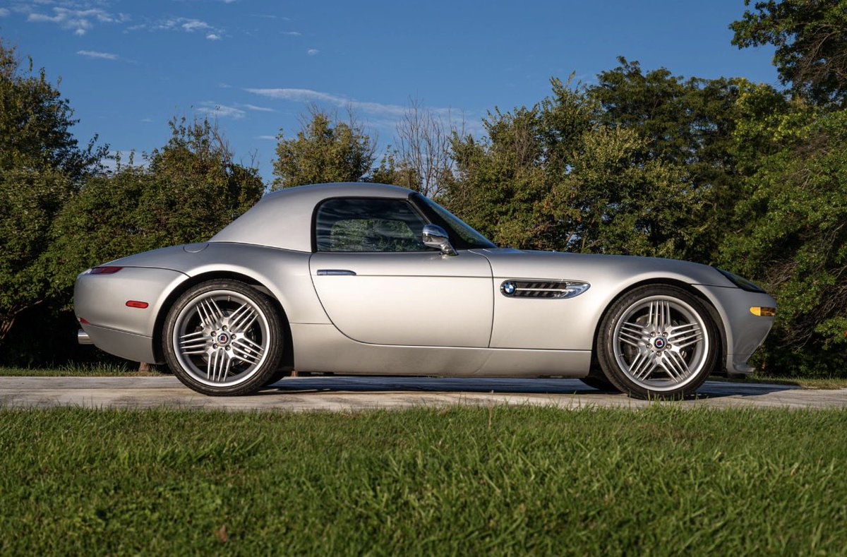 Draghub1's tweet photo. ππ¨ BMW Z8
π₯ Engine: 4.9L V8 β 400 hp @ 6,600 rpm
β‘ 0-60 mph: 4.2 sec
π Top Speed: 155 mph (limited)
βοΈ Transmission: 6-speed manual
βοΈ Weight: 3,495 lbs
πΆοΈ Design: Henrik Fisker neo-classic
π Bondβs Alpine icon (The World Is Not Enough)
β¨#BMWZ8 #CarLegend https://t.co/ROtsTuxFtY