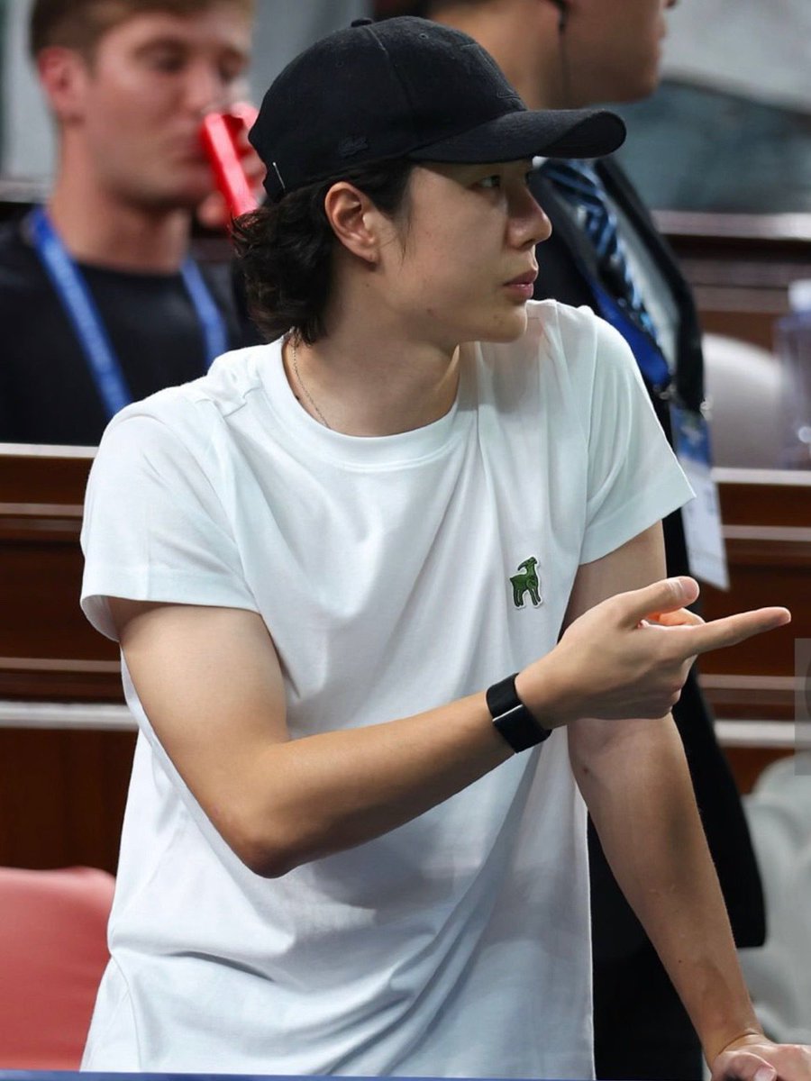 beezisbz's tweet photo. ดิบ แปลว่า ไม่ปรุงสุก https://t.co/ViBlenX0sd