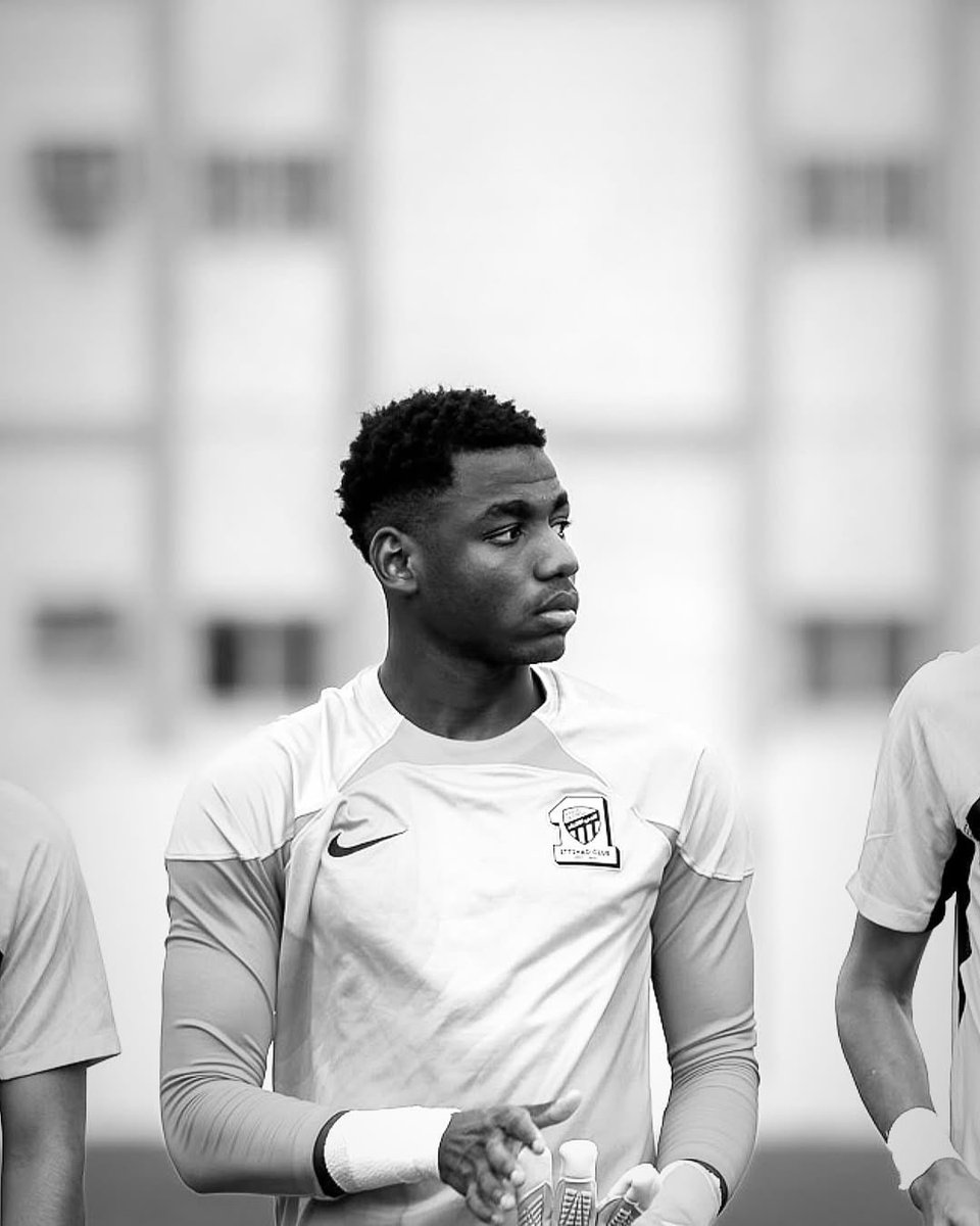 ألف سلامة لحارسنا عبدالله فلاته تحت 18
دعواتنا له بالشفاء العاجل والعودة السريعة للملاعب 💛⚽
#الاتحاد