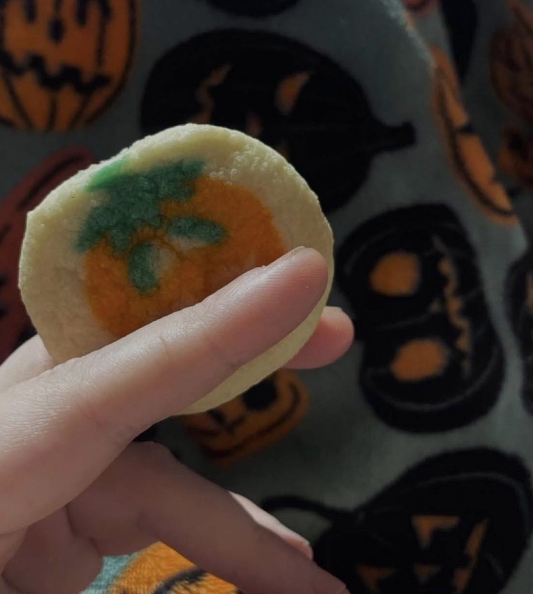 97Vercetti's tweet image. just a lil something to take the edge off 🎃