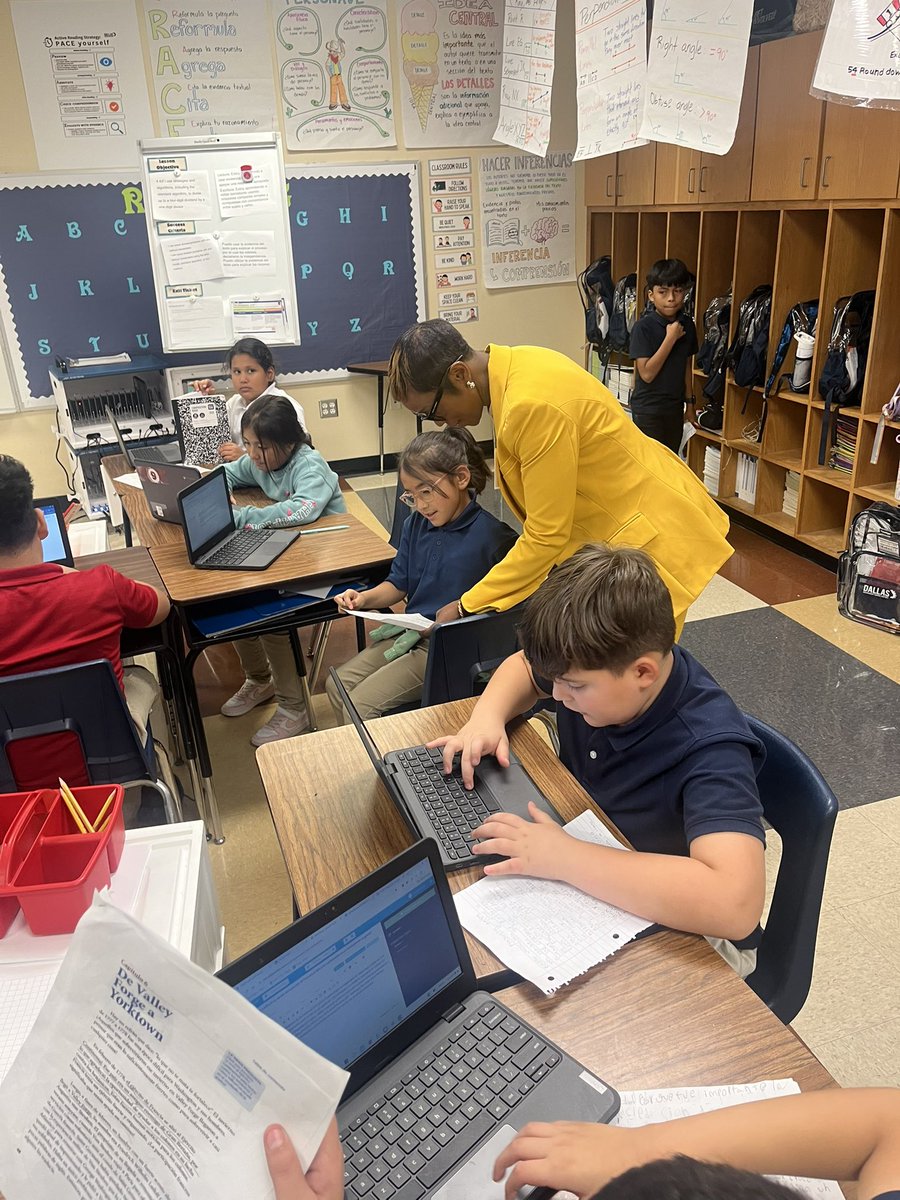 🧡We were honored to have Dr. Sabrina Hodge join us as our Principal for a Day! She got the opportunity to join us in celebrating all the exciting learning and positive energy here at Highland Meadows.Thank you, Dr. Hodge, for spending the day with us and making it so special! 💙