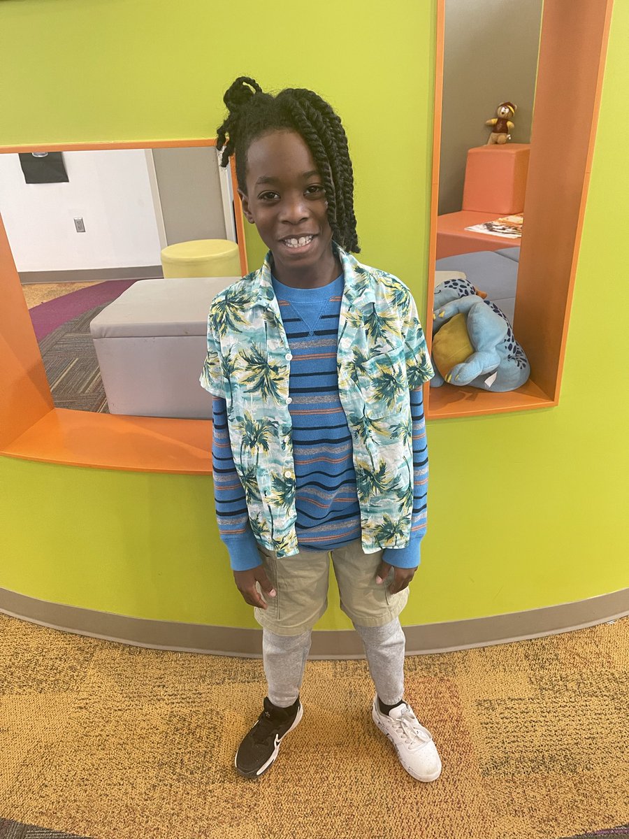 Our faculty, staff, and students are enjoying Red Ribbon Week so much! Today was: Don't get Mixed-up with drugs! It was Mismatched day. ❤️