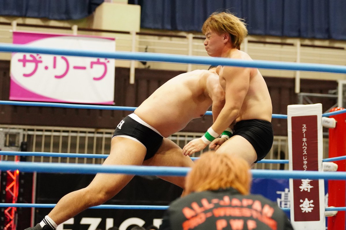 y17sx's tweet photo. #ajpw
北斗市 20251026
#鈴木秀樹
#小藤将太
#AggressiveCats
ツアー最終日、札幌でアジアタッグに挑戦する二人が北海道シリーズのオープニングマッチで対戦
同じチームだけど攻撃は厳しく、
実戦で鍛えているように見えました https://t.co/gd4F35cEmB
