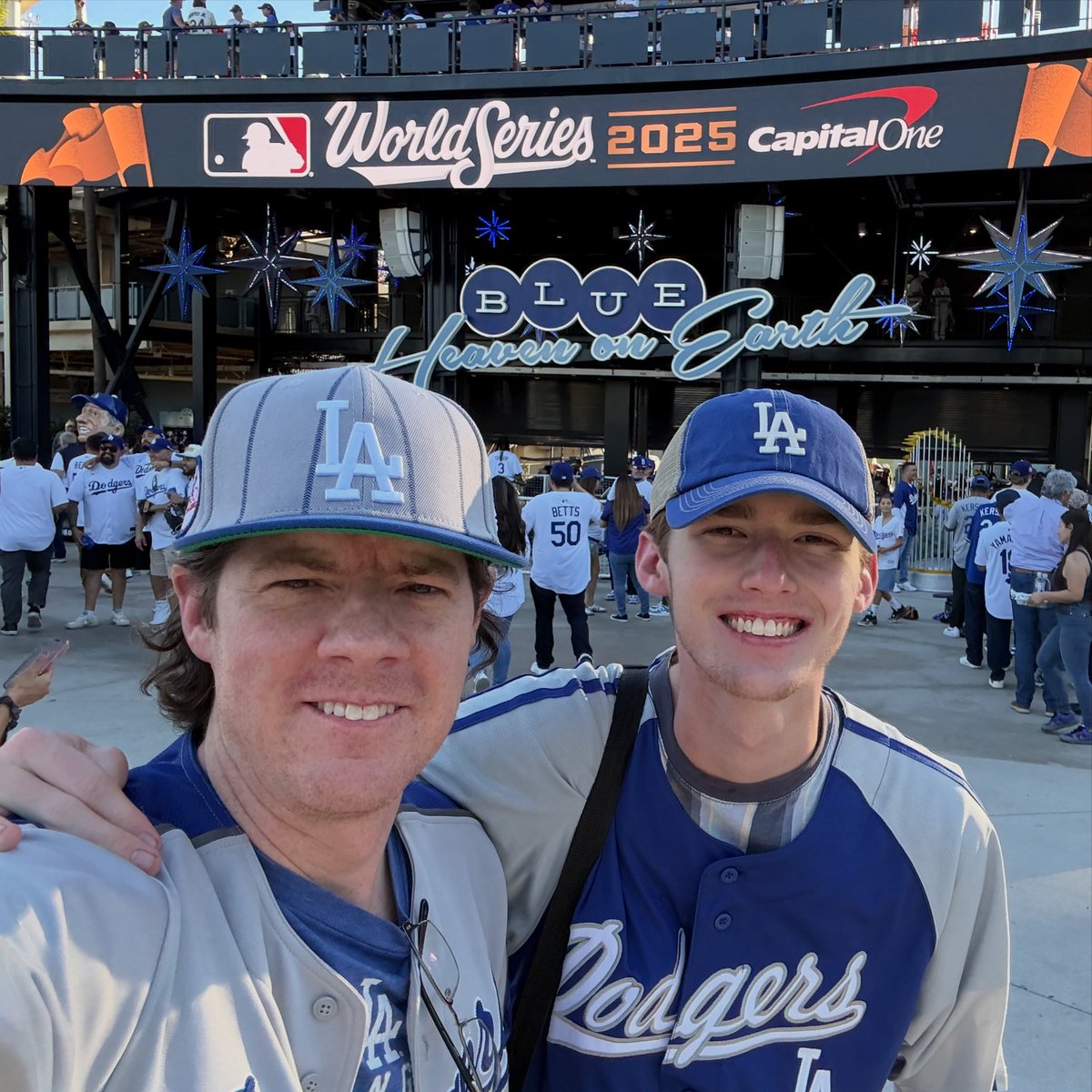 Let’s get it done tonight <a href="/Dodgers/">Los Angeles Dodgers</a> !!
#dodgers  #WorldSeries