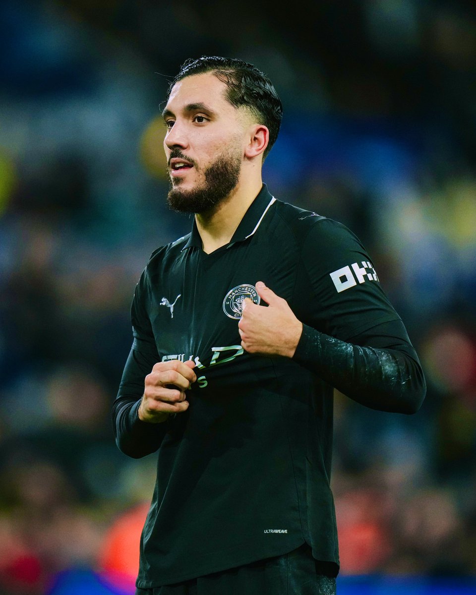 mcfc_lads's tweet photo. 🗣️ Arne Slot after a 3-0 loss and Carabao Cup elimination at home to Crystal Palace:

“I saw Manchester City's starting eleven and they didn't have one starter from the weekend but it felt like their best team.” 🤔 

Liverpool won the league last season and spent £500M in the summer… 😬