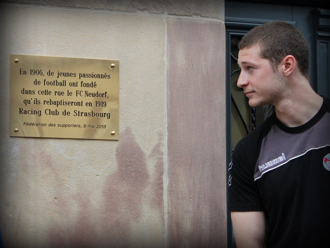 30/10/2017.
Steven Keller.

8 ans déjà. Artisan de la reconstruction de notre RCS, toujours présent dans nos mémoires.
On ne t’oubliera jamais.